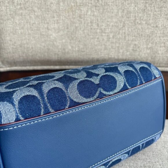 Coach MINI Rowan Signature Denim Purse NWT - Picture 4 of 6